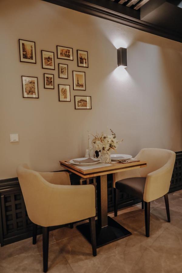 Pensiune Restaurant Capra Neagra Moisei Extérieur photo